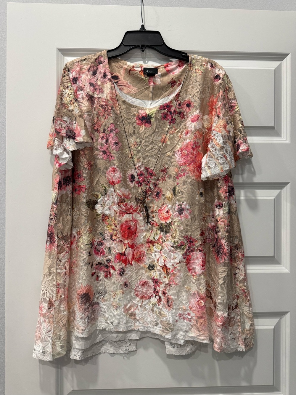 Simply Emma Beige Floral Layered Bell-Sleeve Tunic with Pink Accents 3x